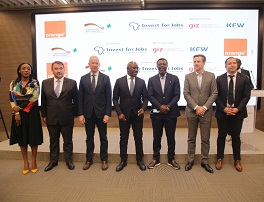 6218e3bcaad34e1e7f0273f2