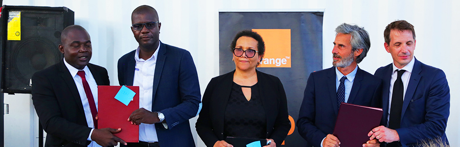 Logo_orange_940 × 300