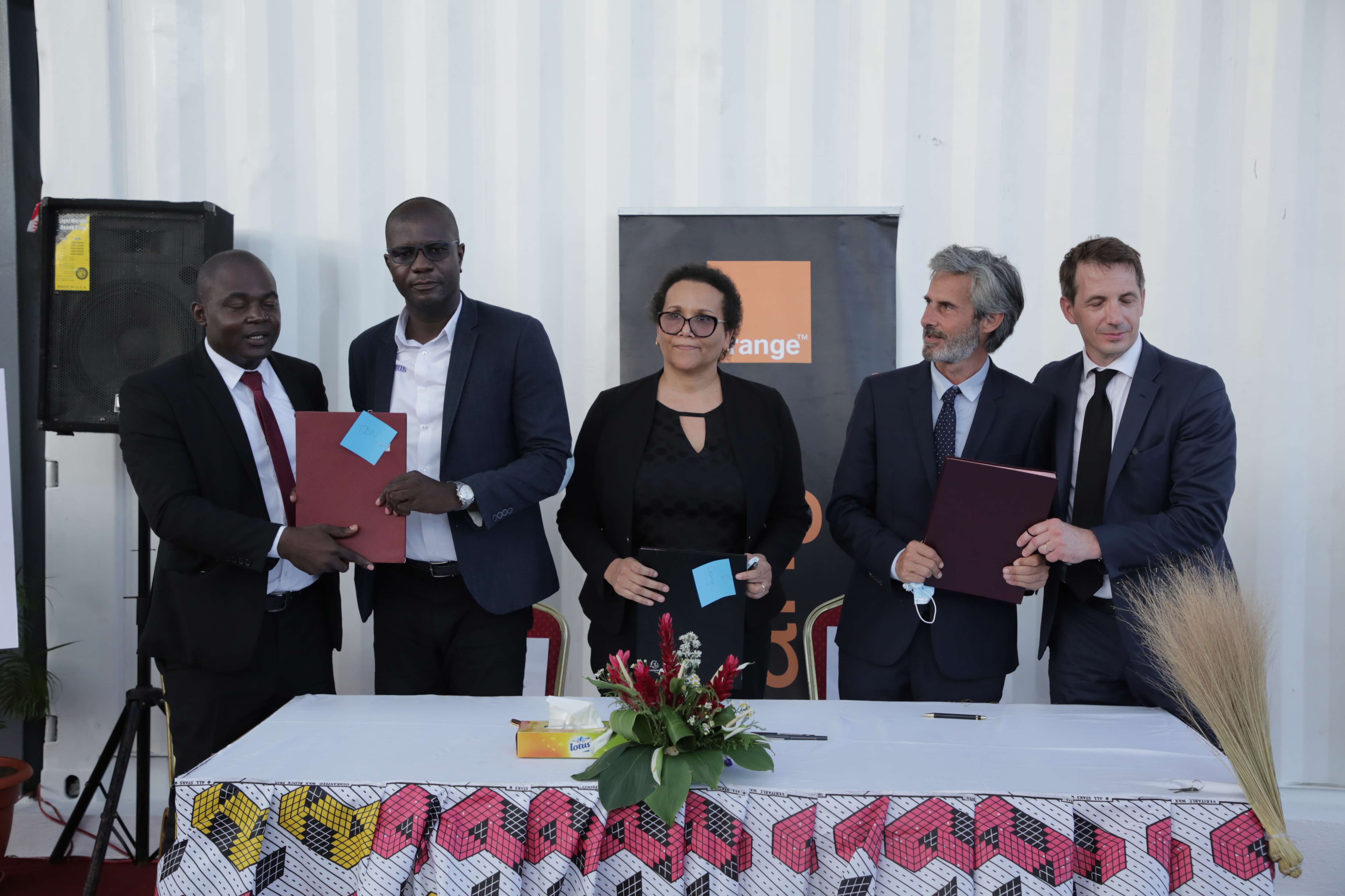 Orange CI, partenaire duprogramme Agora | image 2