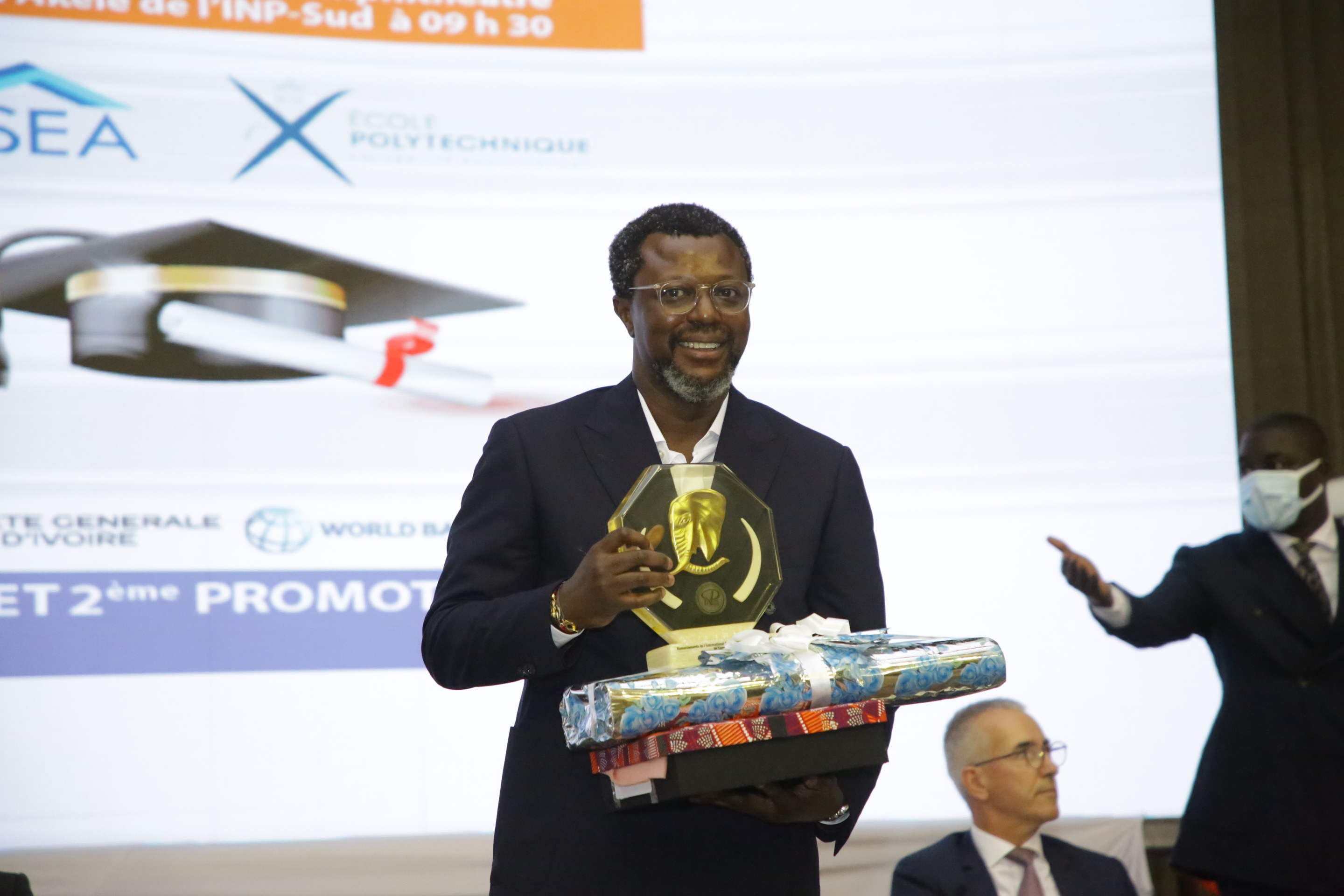 remise_de_diplome_a_la_1ere_promotion_de_data_science_institute_3