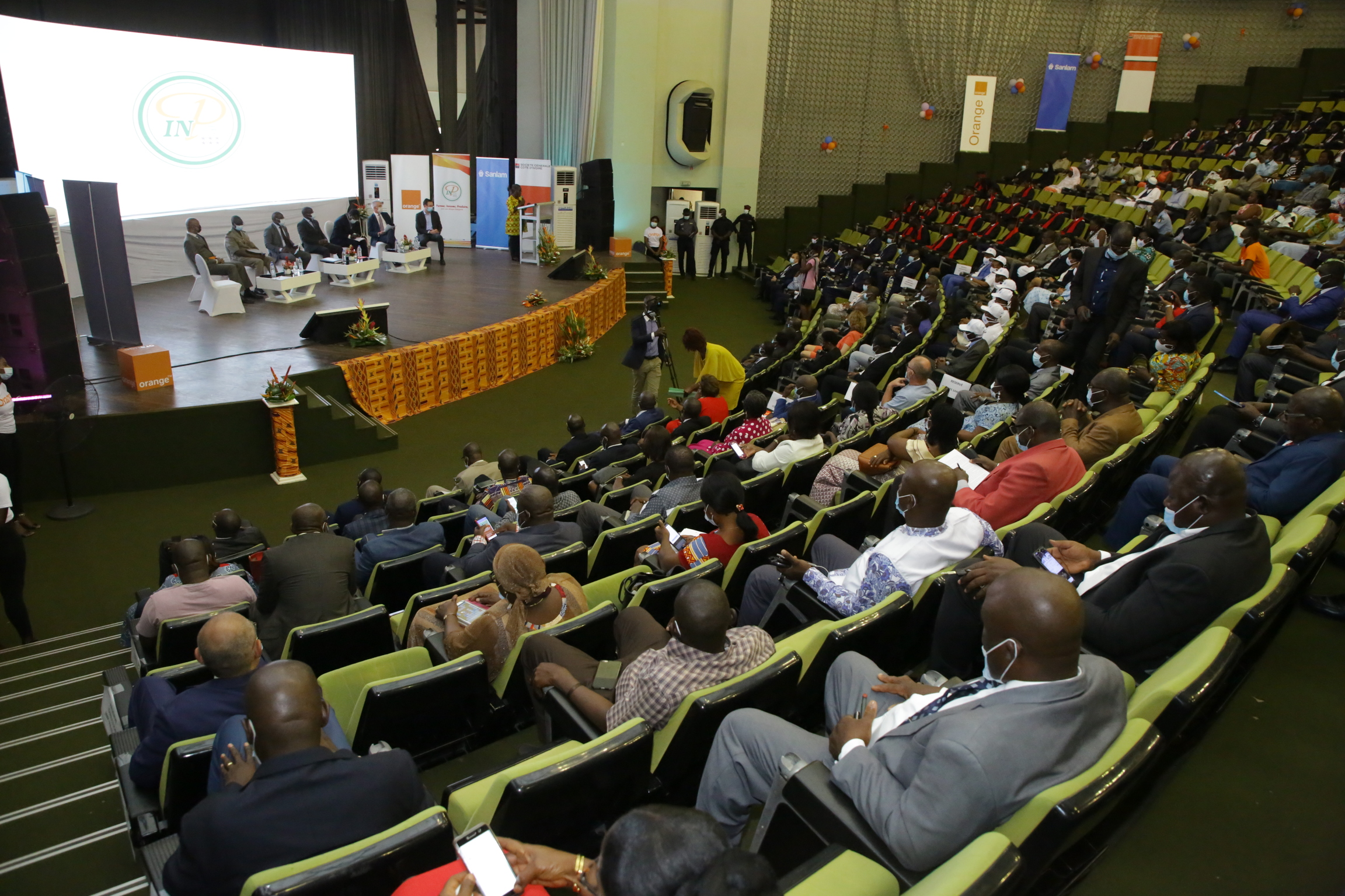 remise_de_diplome_a_la_1ere_promotion_de_data_science_institute_7